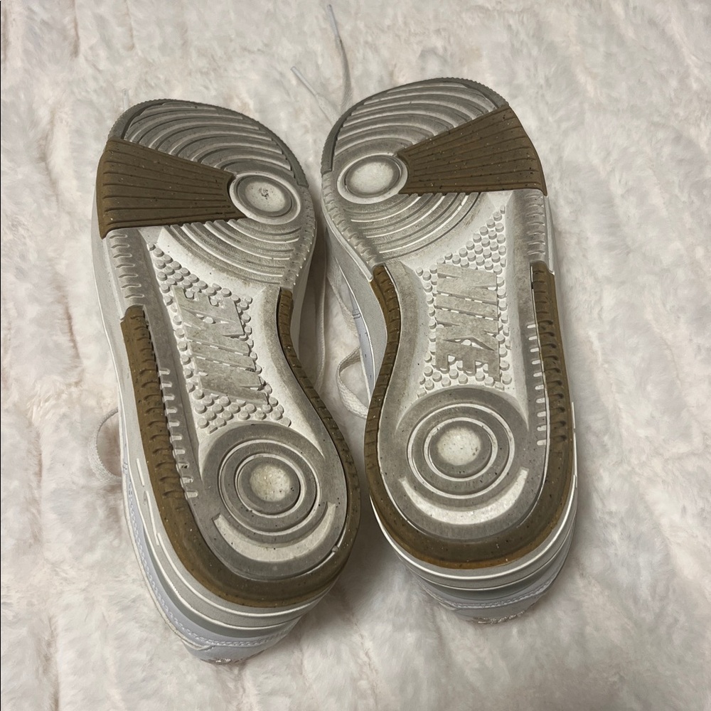 Nike Gamma Force - Size 8 - Picture 4 of 4